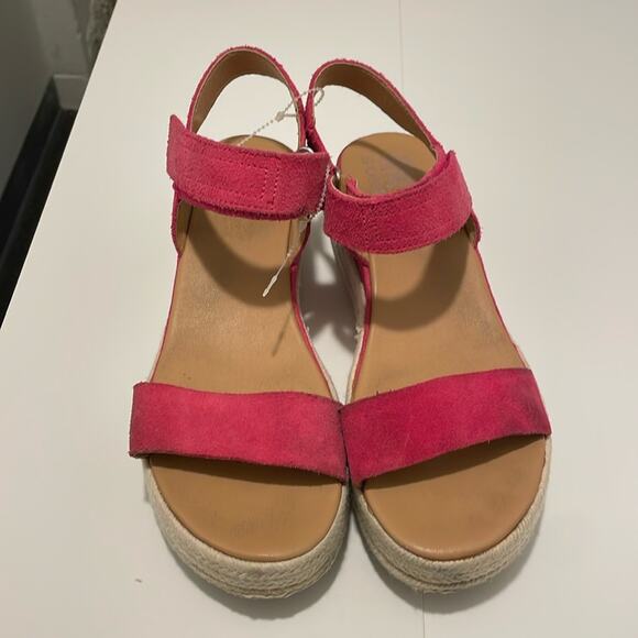 Sorel Brand Women's size 9 Pink Suede Cameron Flatform Sandals Fuschia Fizz - Picture 1 of 7